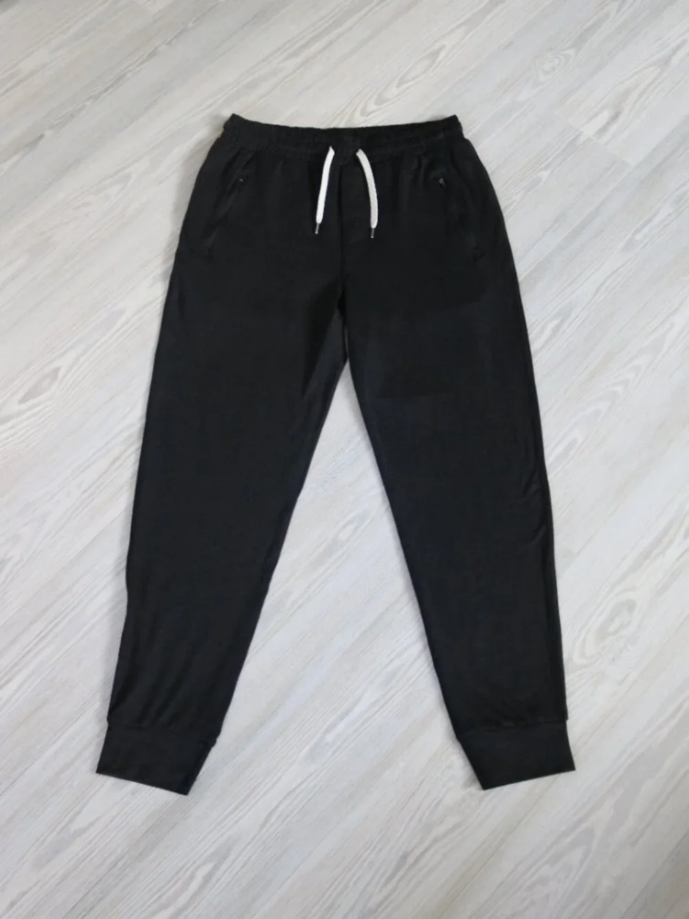 Vuori Ponto Performance Jogger Men's M Black Dream-Knit Gym Active Pants V438